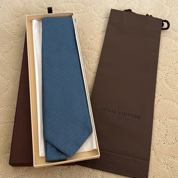 TIMELESS CLASSIC LOUIS VUITTON blue MONOGRAM MIX TIE - Picture 2 of 6